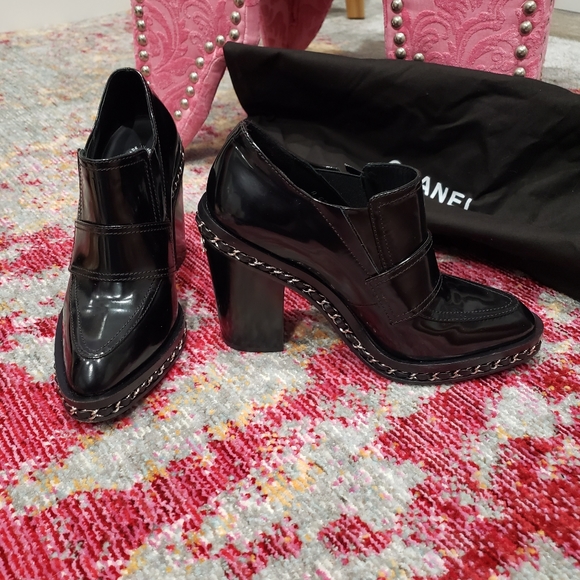 💯 Chanel Rare Chained Shoes ❤️💯 - Picture 9 of 9